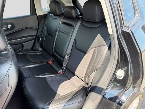 Used 2020 Jeep Compass Latitude w/ Popular Equipment Group AWD/4WD image 17