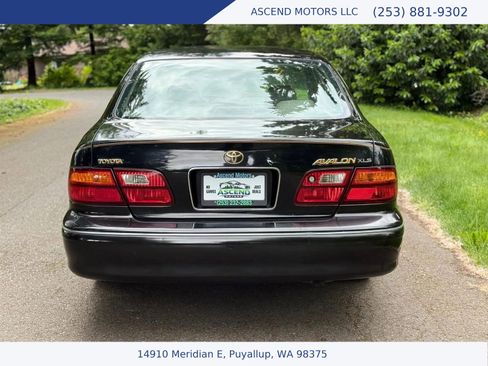Used 1999 Toyota Avalon XL FWD image 4
