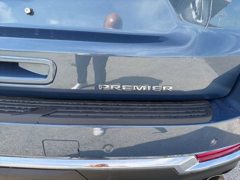 New 2026 Chevrolet Suburban Premier image 8