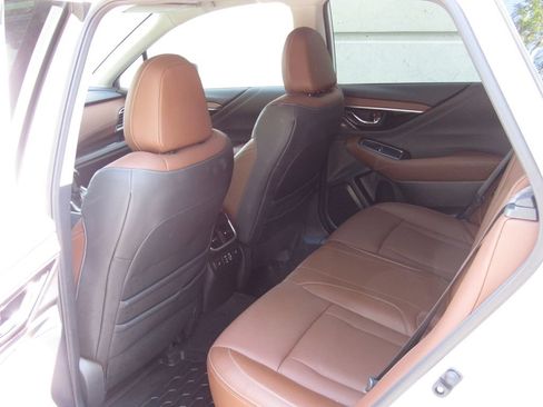 Used 2023 Subaru Outback Touring AWD/4WD image 15