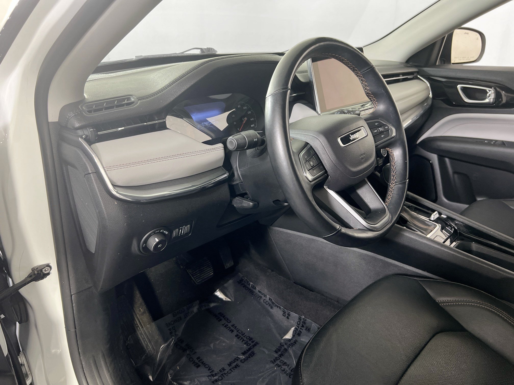 Used 2022 Jeep Compass Limited AWD/4WD image 9