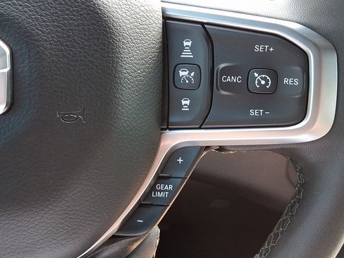 Used 2025 RAM 1500 Big Horn AWD/4WD image 22