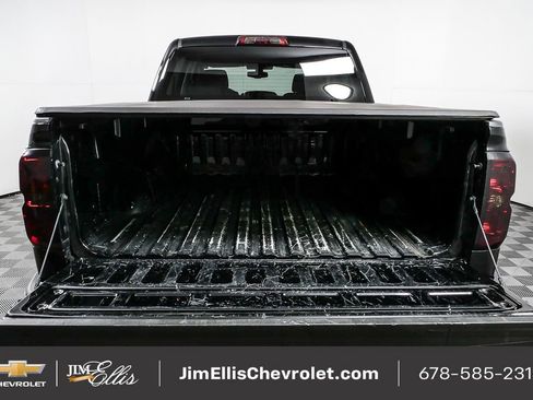 Used 2018 Chevrolet Silverado 1500 LT w/ LT Eassist Package image 26