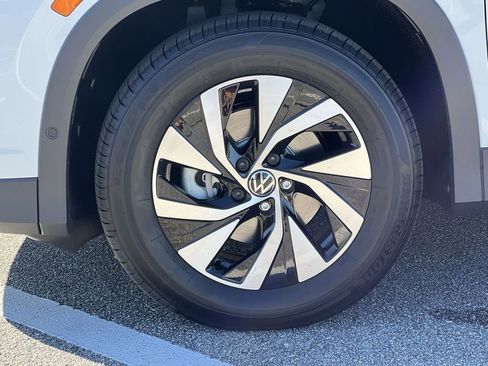 New 2026 Volkswagen Tiguan S image 10