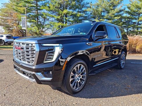 Certified 2025 GMC Yukon Denali image 3