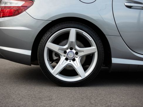 Used 2014 Mercedes-Benz SLK 350 image 12