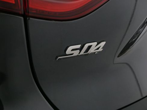 Used 2020 Maserati Levante S GranSport image 11