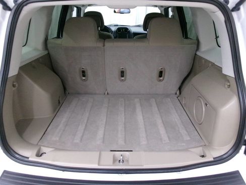 Used 2012 Jeep Patriot Latitude w/ Sun/Sound Group AWD/4WD image 26