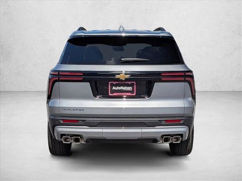 New 2026 Chevrolet Traverse LT FWD image 8