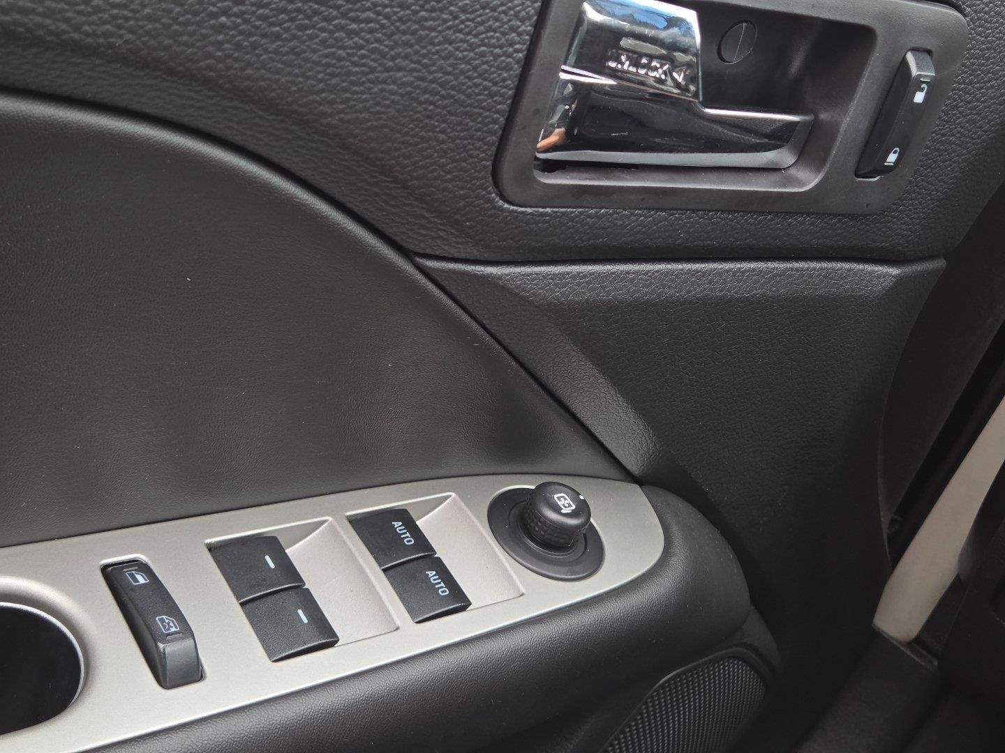 Used 2012 Ford Fusion SEL FWD image 20