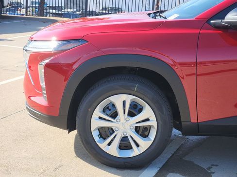 New 2026 Chevrolet Trax LS image 5