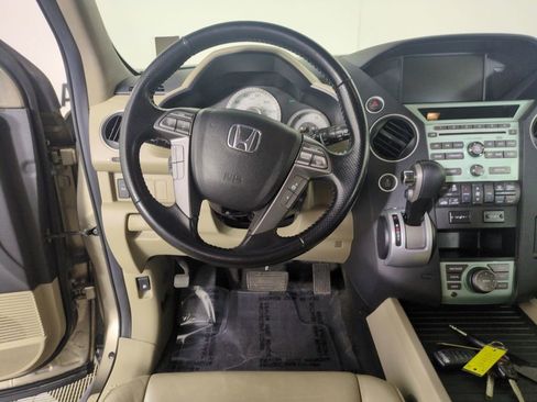 Used 2010 Honda Pilot Touring image 13