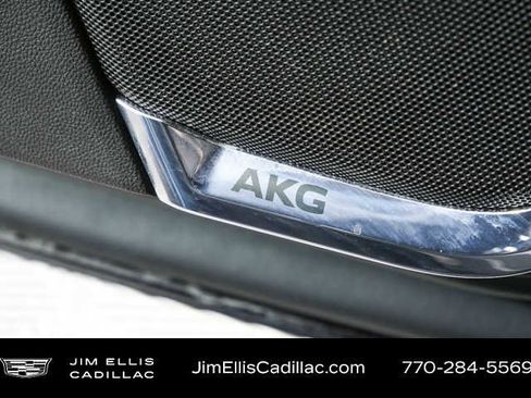 Used 2024 Cadillac Escalade Premium Luxury w/ Performance Package image 7