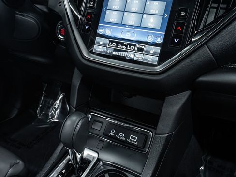 Used 2024 Subaru Ascent Onyx Edition image 25