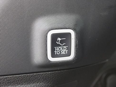 Used 2025 Jeep Grand Cherokee Altitude AWD/4WD image 29