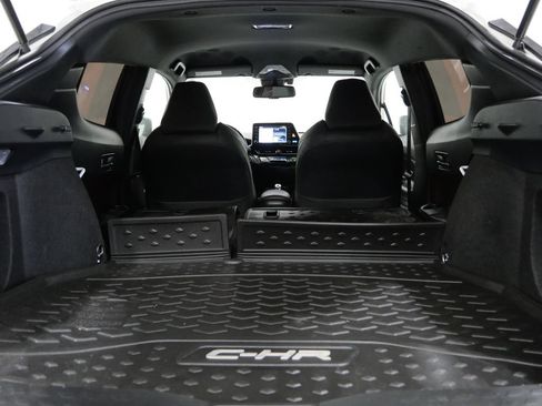 Used 2019 Toyota C-HR Limited FWD image 26