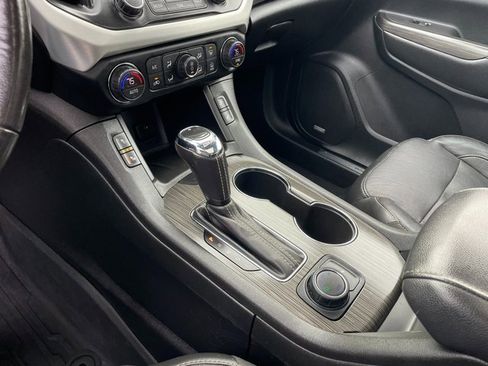 Used 2019 GMC Acadia SLT image 28