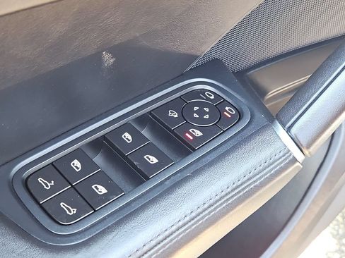 Certified 2022 Porsche Cayenne AWD/4WD image 29