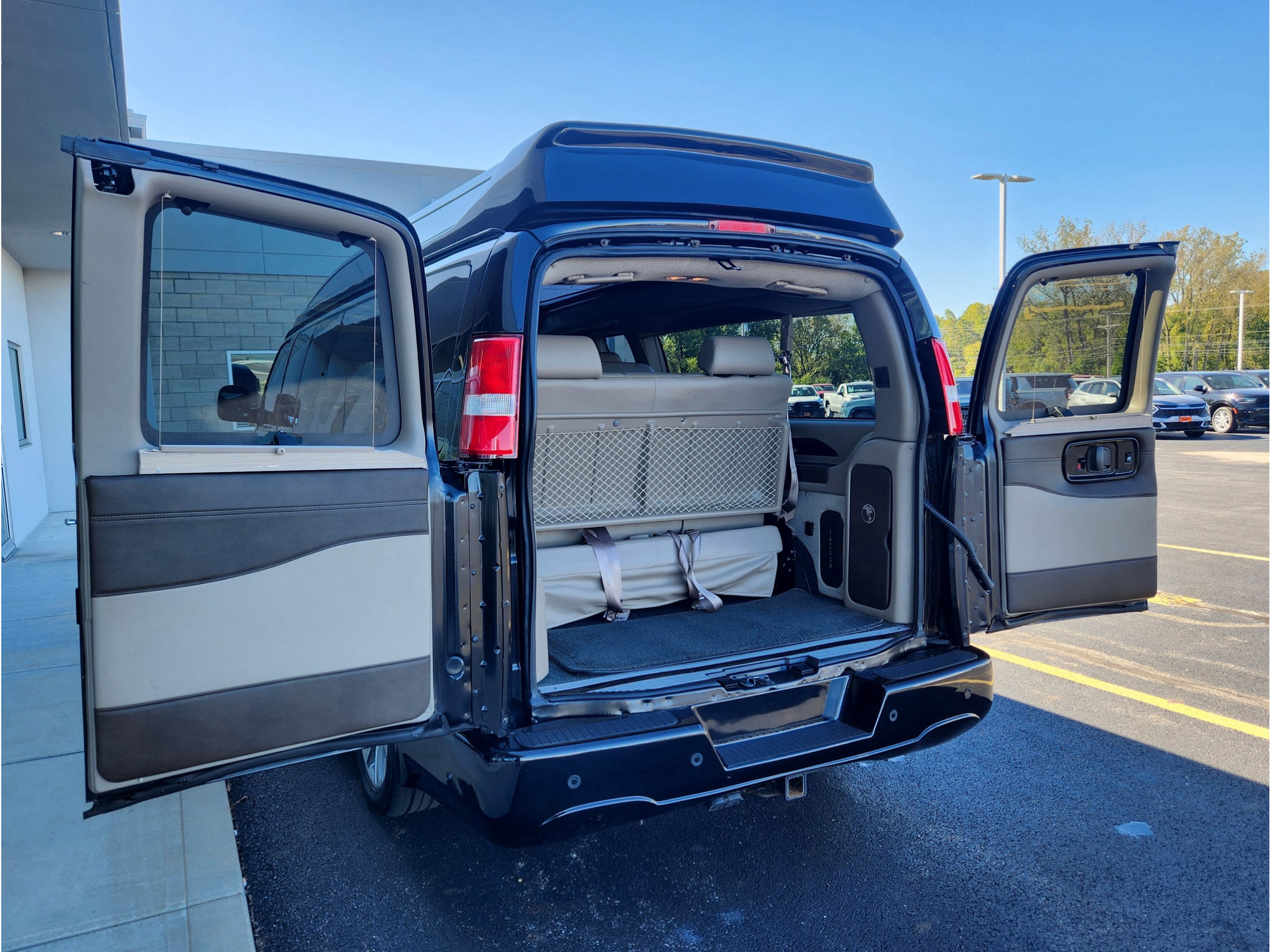 Used 2020 Chevrolet Express 2500 Extended w/ Enhanced Convenience Package RWD image 52