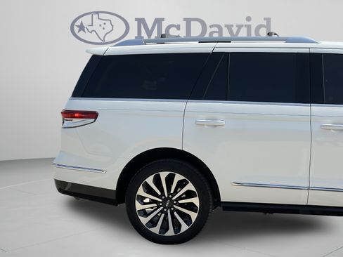 Used 2022 Lincoln Navigator Reserve RWD image 34