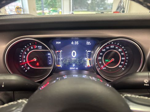 Used 2022 Jeep Gladiator Rubicon w/ Cold Weather Group image 31