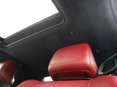 Used 2013 Dodge Challenger R/T RWD image 33
