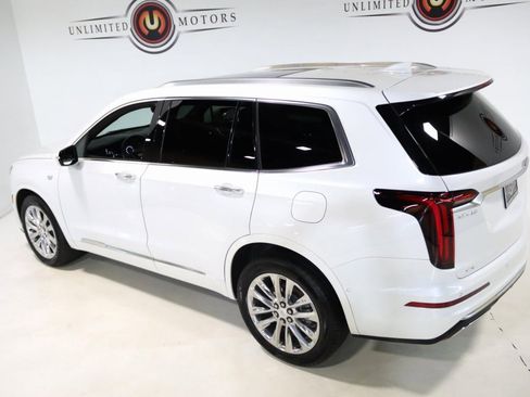 Used 2022 Cadillac XT6 Premium Luxury w/ Technology Package image 19