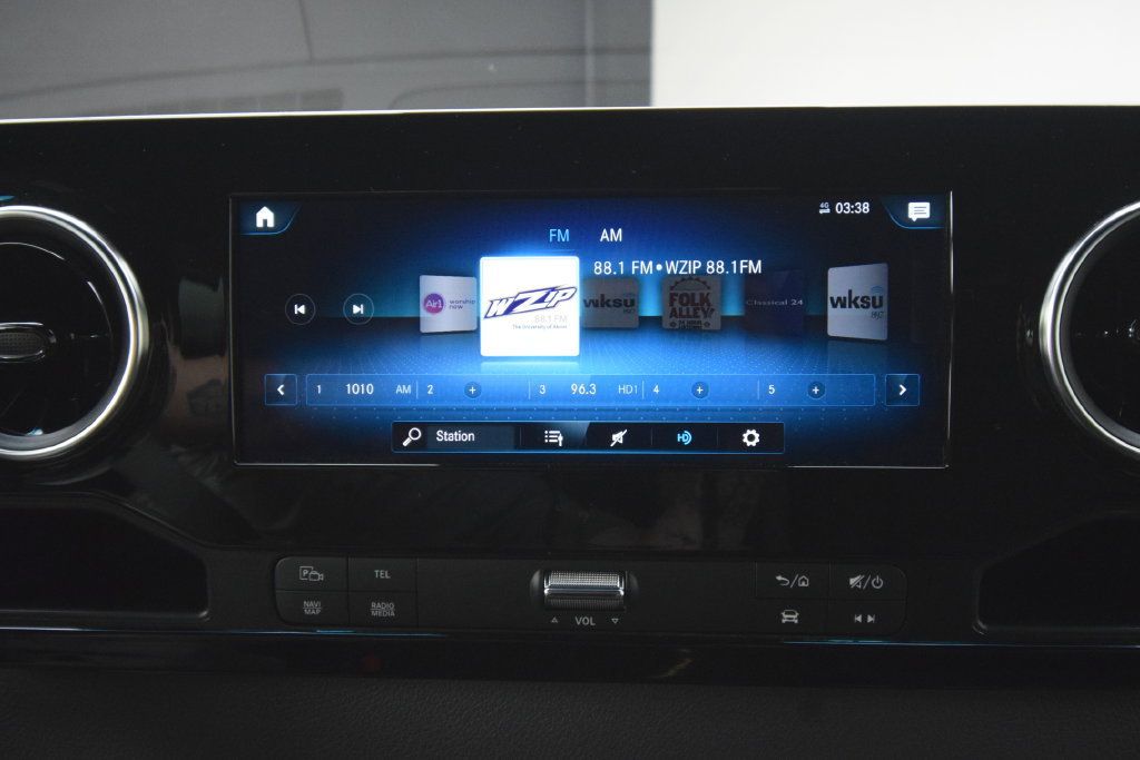 Used 2024 Mercedes-Benz Sprinter 2500 image 12