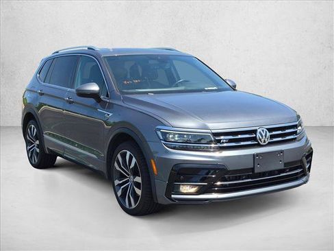 Used 2018 Volkswagen Tiguan SEL Premium AWD/4WD image 3