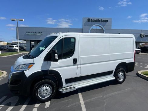 Used 2025 RAM ProMaster 2500 w/ U-Haul Equipment Group FWD image 3