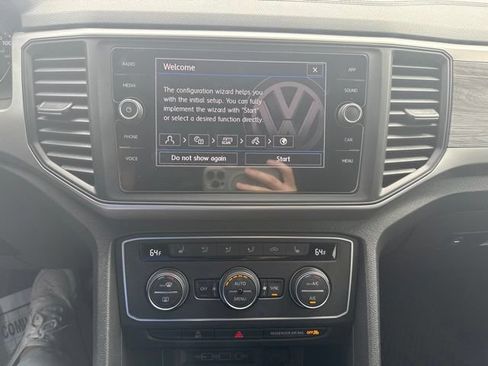 Used 2020 Volkswagen Atlas Cross Sport SE AWD/4WD image 12