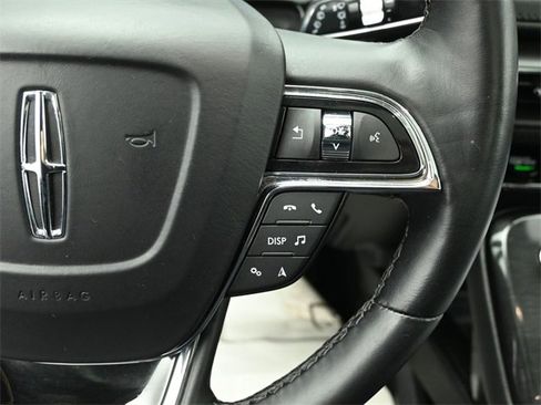 Certified 2023 Lincoln Nautilus Reserve w/ Equipment Group 202A image 14