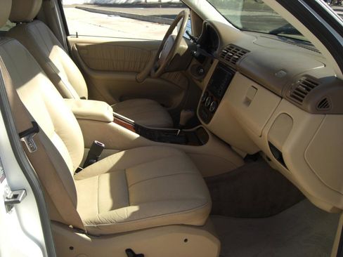 Used 2004 Mercedes-Benz ML 350 4MATIC image 17