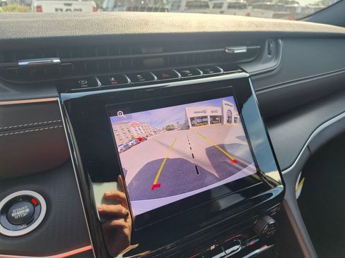 New 2025 Jeep Grand Cherokee Laredo X image 16