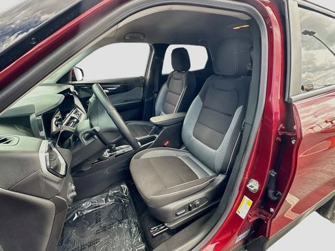 Used 2024 Chevrolet TrailBlazer LT w/ Convenience Package FWD image 20