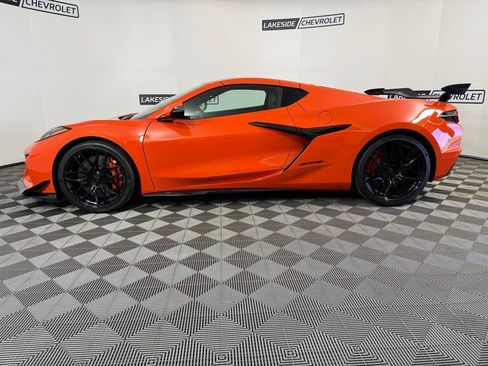 New 2026 Chevrolet Corvette Z06 w/ Z07 Performance Package image 3