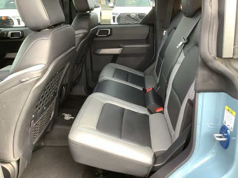 Used 2022 Ford Bronco Black Diamond w/ Sasquatch Package image 10