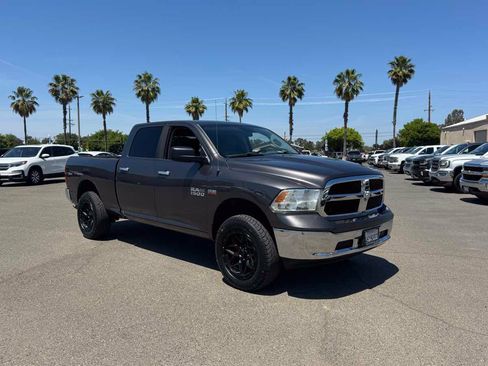 Used 2017 RAM 1500 Classic SLT AWD/4WD image 2