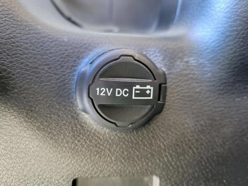 Used 2020 Jeep Wrangler Unlimited Sahara w/ Dual Top Group AWD/4WD image 8