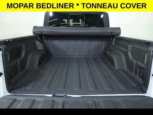 New 2026 Jeep Gladiator Sport image 10