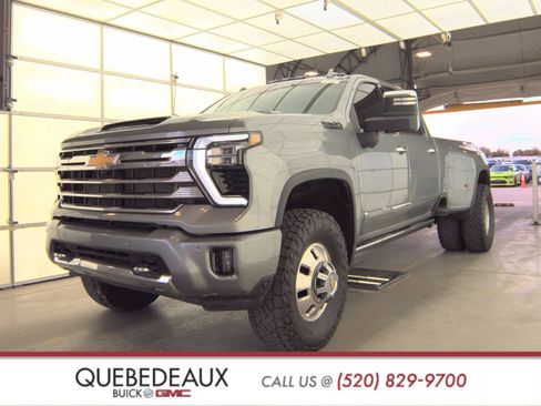 Used 2024 Chevrolet Silverado 3500 High Country w/ High Country Premium Package image 5