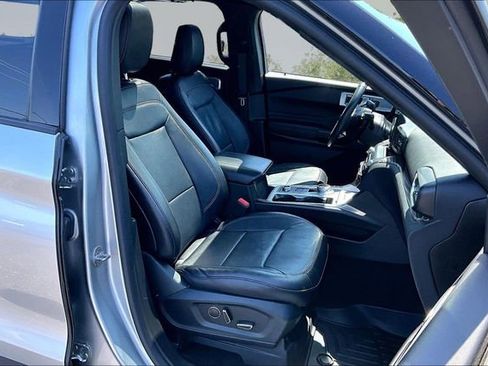 Used 2020 Ford Explorer Limited w/ Class III Trailer Tow Package image 7