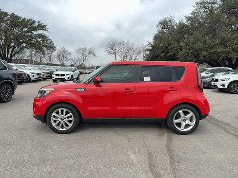 Used 2017 Kia Soul + w/ Audio Package image 3