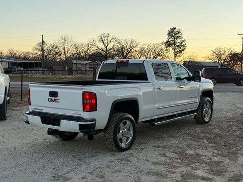 Used 2015 GMC Sierra 3500 Denali w/ Duramax Plus Package image 3
