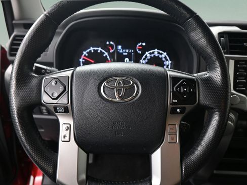 Certified 2024 Toyota 4Runner SR5 AWD/4WD image 27