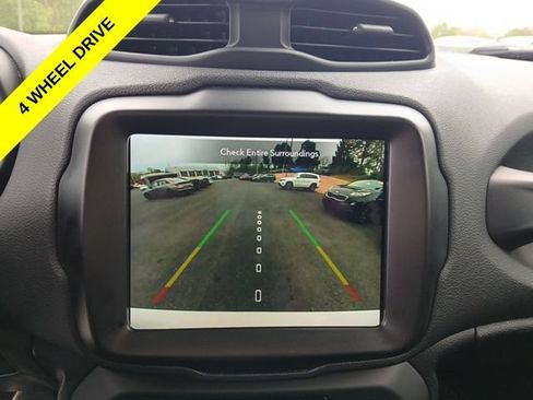Certified 2023 Jeep Renegade Latitude AWD/4WD image 15