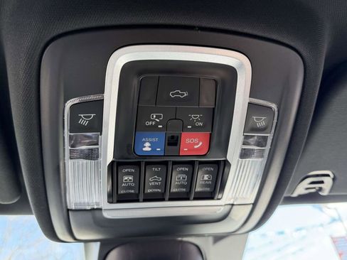 Used 2023 RAM 1500 Laramie image 36