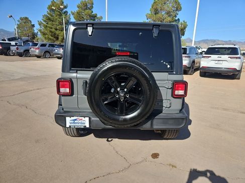 Used 2021 Jeep Wrangler Unlimited Sport AWD/4WD image 6