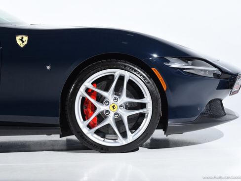 Used 2025 Ferrari Roma Spider RWD image 15