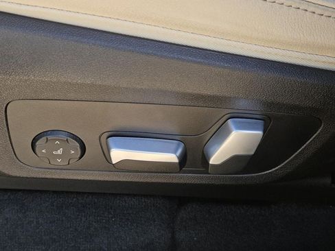 Used 2023 BMW X3 sDrive30i w/ Premium Package image 27